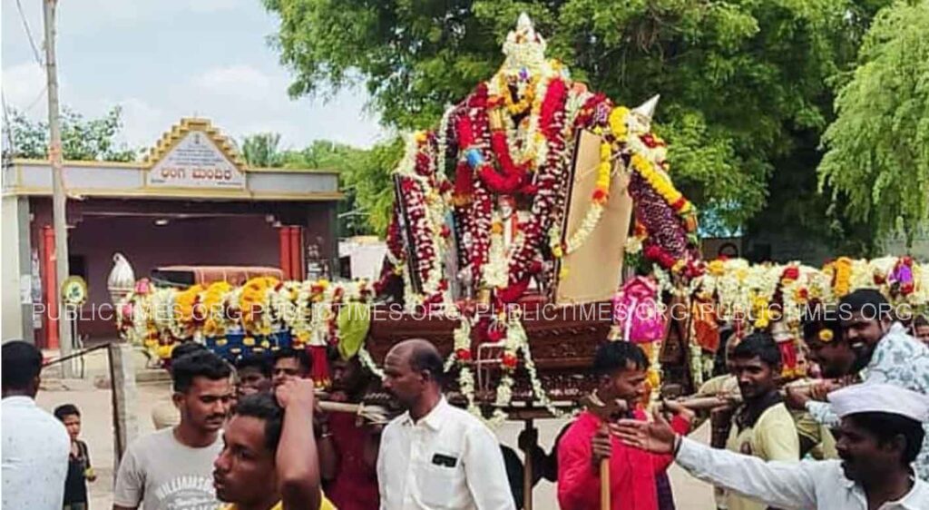 Adpadalakki mahotsava of Srivijaya Mahanta Shivayogi celebrated with great enthusiasmಸಂಭ್ರಮದಿಂದ ಜರುಗಿದ ಶ್ರೀವಿಜಯ ಮಹಾಂತ ಶಿವಯೋಗಿಗಳ ಅಡ್ಡಪಲ್ಲಕ್ಕಿ ಮಹೋತ್ಸವ