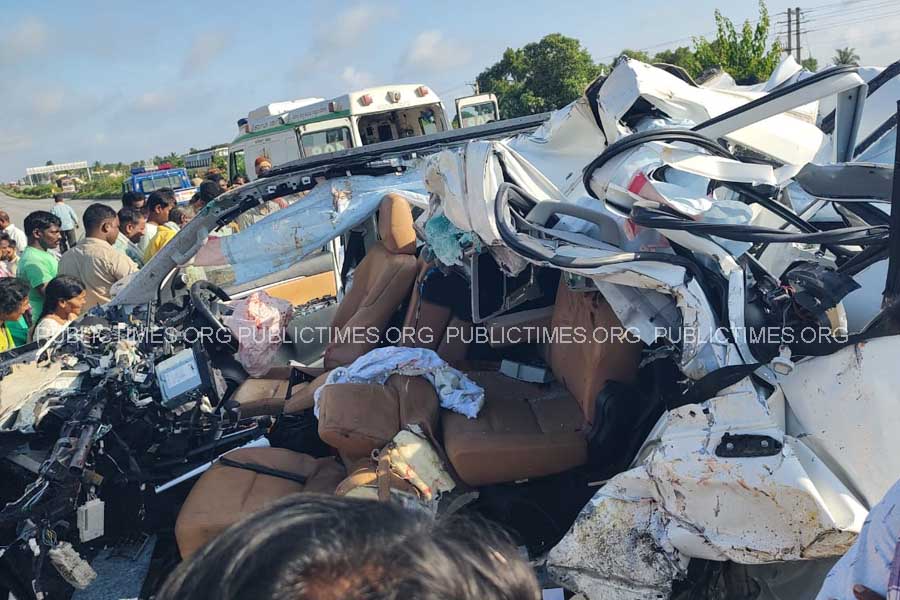  Terrible accident between car and lorry: Three died on the spot ಕಾರು ಮತ್ತು ಲಾರಿ ನಡುವೆ ಭೀಕರ ಅಪಘಾತ : ಮೂವರು ಸ್ಥಳದಲ್ಲಿಯೇ ಸಾವು