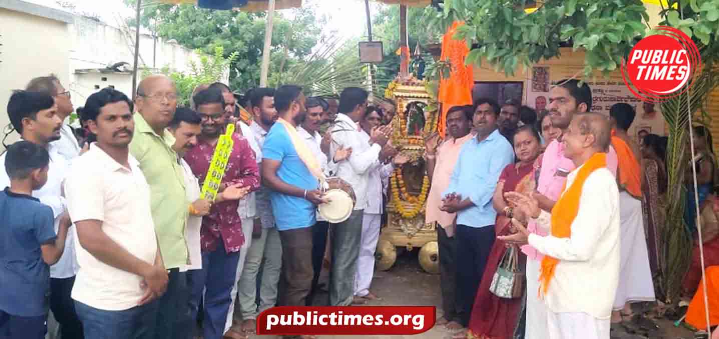 Rathotsava of Raghavendra Swami held from Sadagar ಸಡಗರದಿಂದ ನಡೆದ ರಾಘವೇಂದ್ರ ಸ್ವಾಮಿಗಳ ರಥೋತ್ಸವ